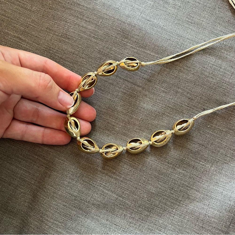 Gold Adjustable Shell Necklace - Picture 4 of 4